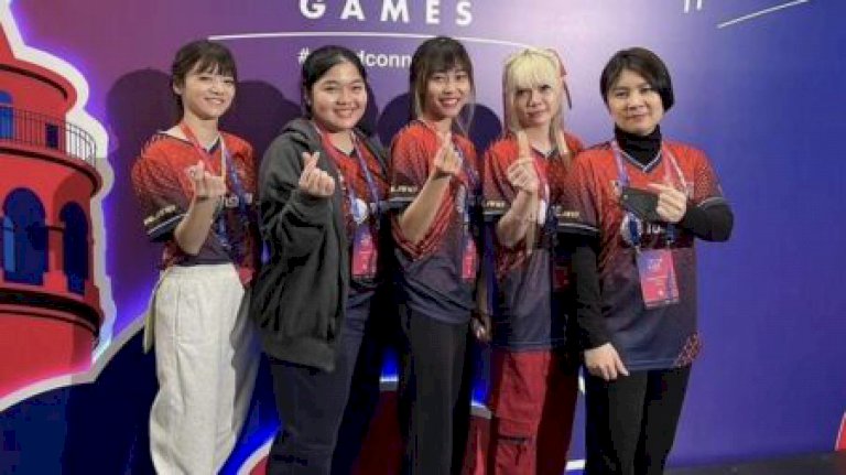 foxy-gaming ทีม dota-2 จากไทยคว้าแชมป์โลกหญิงที่ ตุรเคีย